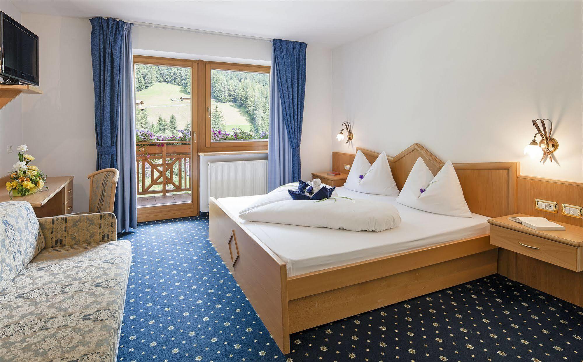 ברנרו Hotel Bergkristall מראה חיצוני תמונה